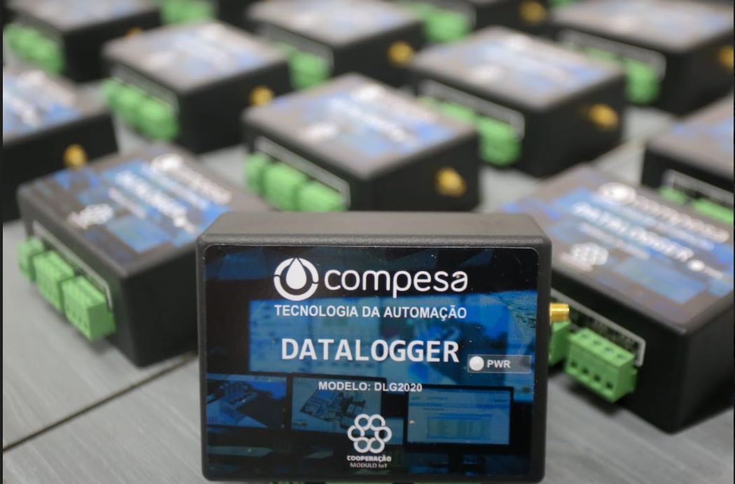 Como se escreve Data Logger?